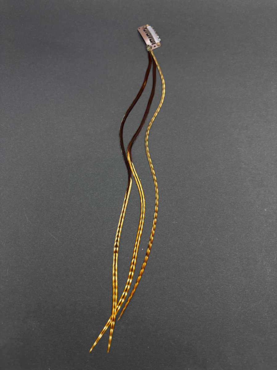 HuruHuru hajbatoll csitt csatt, hajbatoll csatt, hajdísz, hajékszer, tollas hajdísz.