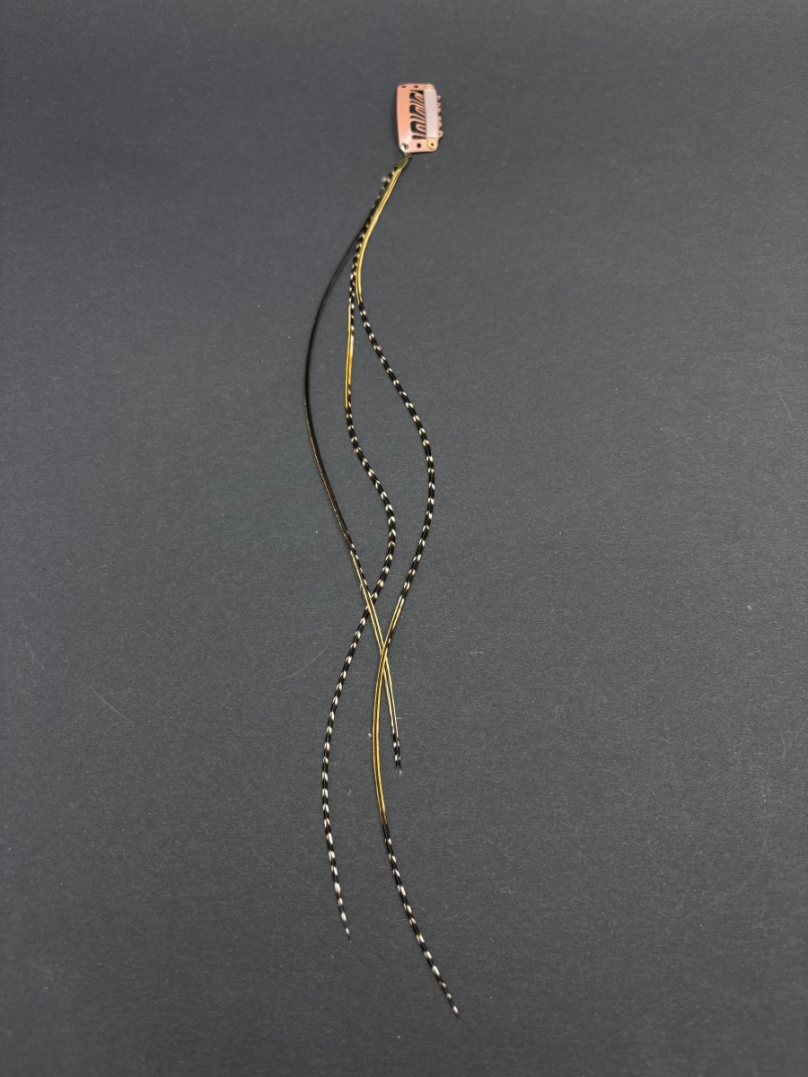 HuruHuru hajbatoll csitt csatt, hajbatoll csatt, hajdísz, hajékszer, tollas hajdísz.