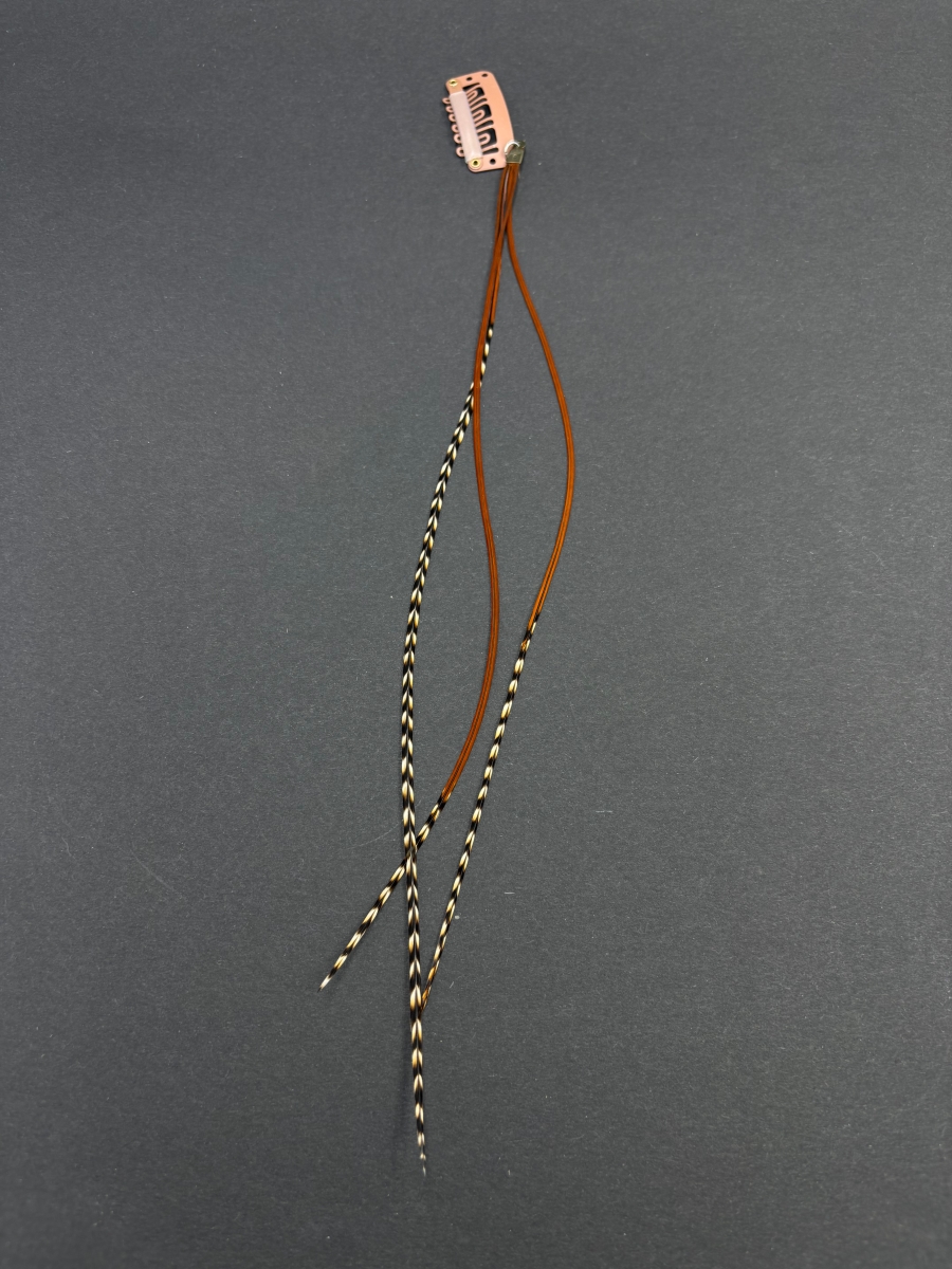 HuruHuru hajbatoll csitt csatt, hajbatoll csatt, hajdísz, hajékszer, tollas hajdísz.