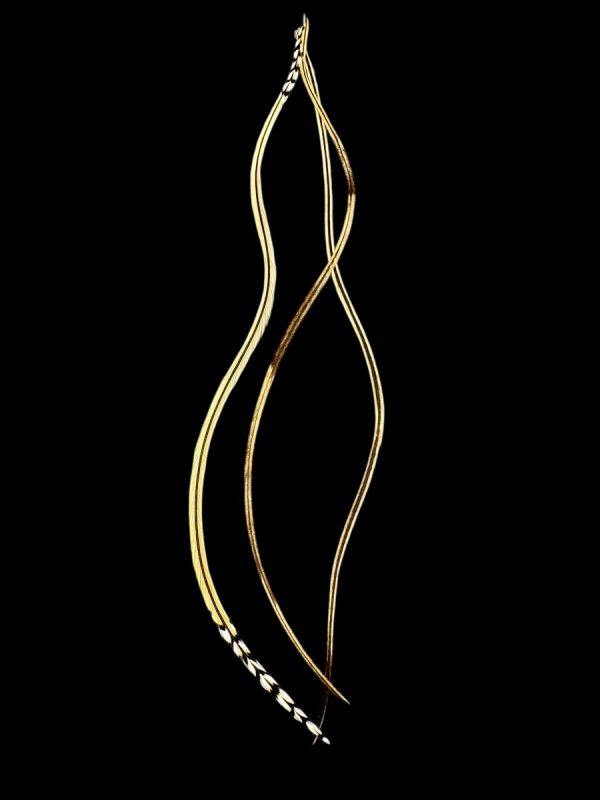 Homok barna csíkos végülis homok barna foltos valódi madártoll Hajbatoll 3 darabos szett fekete háttéren fotózva