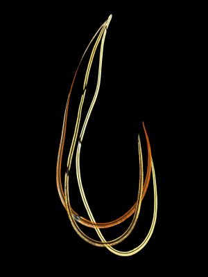 Natúr vöröses és homokbarna foltos valódi madártoll Hajbatoll 3 darabos szett fekete háttéren fotózva